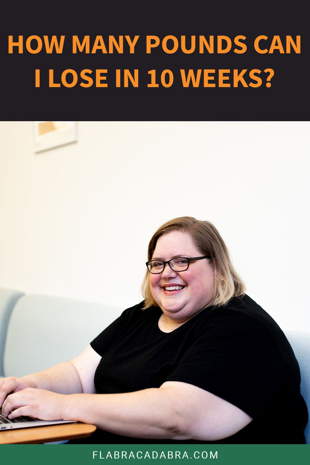 Overweight woman with a laptop smiling - How Many Pounds Can I Lose In 10 Weeks?